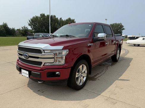 Used 2018 Ford F150 Platinum w/ Equipment Group 701A Luxury AWD/4WD image 2