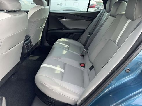 Certified 2025 Toyota Camry SE image 17
