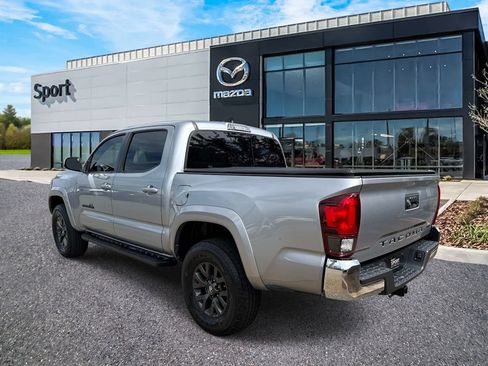 Used 2020 Toyota Tacoma SR5 RWD image 5