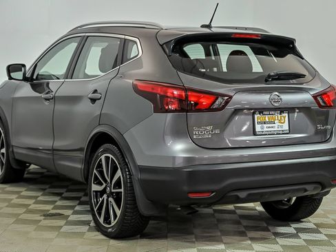 Used 2017 Nissan Rogue Sport SL w/ SL Premium Package AWD/4WD image 6