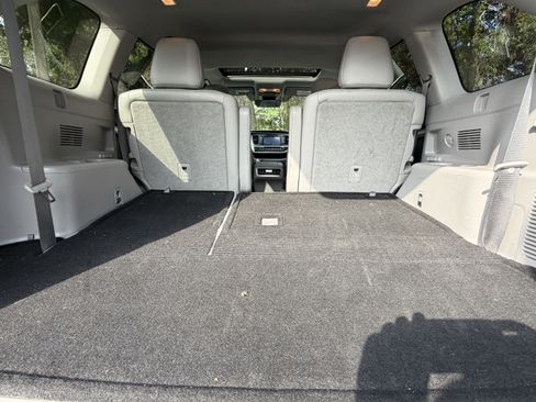 Used 2018 Toyota Highlander XLE FWD image 50