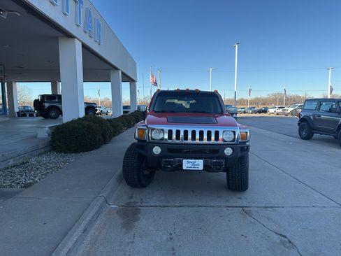 Used 2008 HUMMER H3 Alpha image 3
