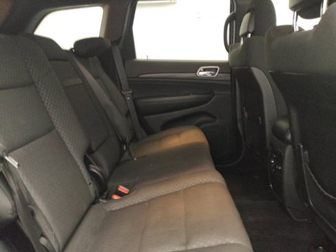 Used 2019 Jeep Grand Cherokee Laredo image 19