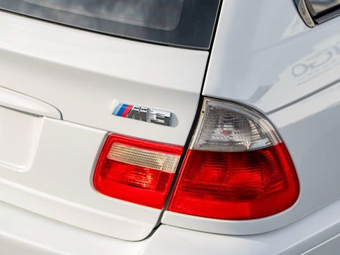 Used 2002 BMW 325i Wagon image 11