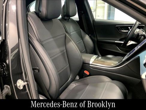 Used 2022 Mercedes-Benz C 300 4MATIC Sedan image 12