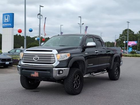 Used 2015 Toyota Tundra Limited w/ Limited Premium Package AWD/4WD image 4