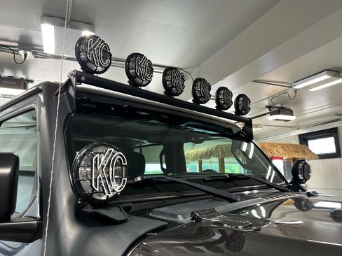 Used 2018 Jeep Wrangler Unlimited Sport S image 18