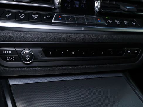 Used 2022 BMW 330i xDrive Sedan w/ Premium Package 2 image 34