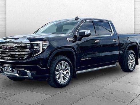 Used 2024 GMC Sierra 1500 Denali w/ Technology Package AWD/4WD image 13