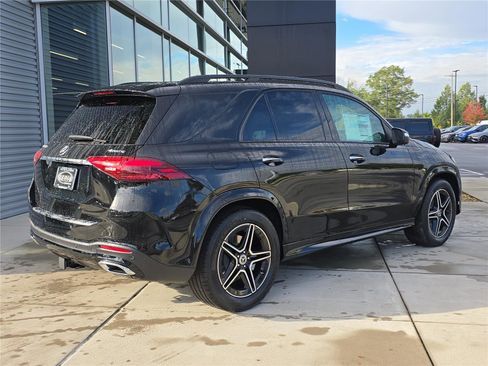 Used 2025 Mercedes-Benz GLE 350 4MATIC image 3