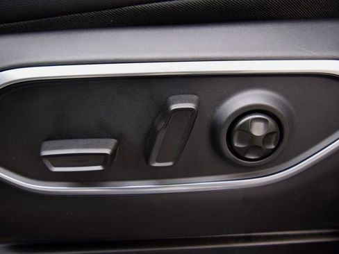 New 2026 Jeep Grand Wagoneer 4WD image 36