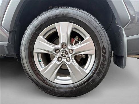 Used 2024 Toyota RAV4 XLE AWD/4WD image 10