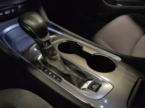 Used 2022 Chevrolet Malibu LT FWD image 26