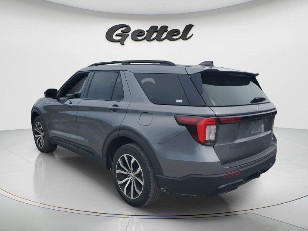 Used 2025 Ford Explorer ST-Line AWD/4WD image 7