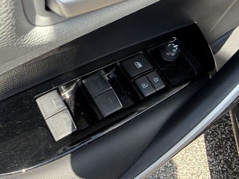 Used 2023 Toyota Corolla XSE FWD image 21