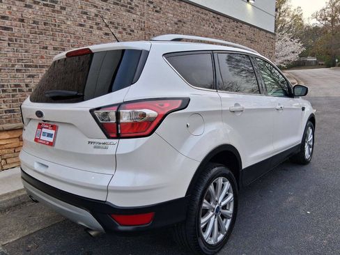 Used 2017 Ford Escape Titanium image 5