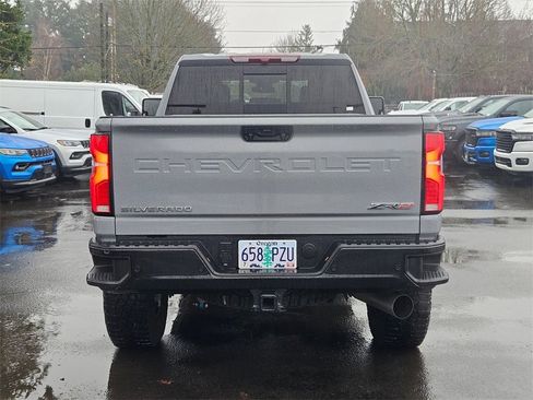 Used 2024 Chevrolet Silverado 2500 ZR2 image 6