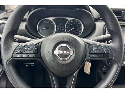 Used 2025 Nissan Versa S w/ Trunk Package image 23