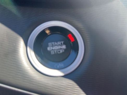 New 2025 Jeep Grand Cherokee Altitude image 13