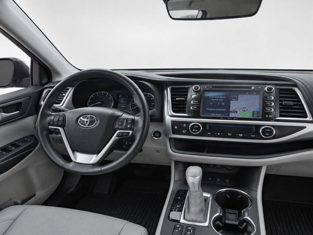 Used 2019 Toyota Highlander XLE AWD/4WD image 21