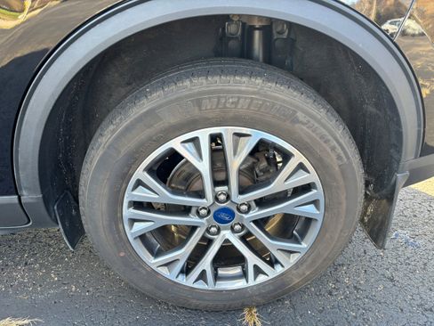 Used 2022 Ford Escape SEL image 8