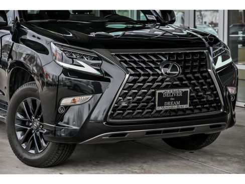 Used 2023 Lexus GX 460 Premium image 2