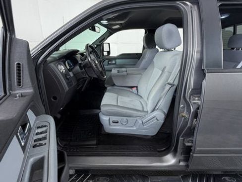 Used 2012 Ford F150 XLT w/ XLT Chrome Pkg AWD/4WD image 8