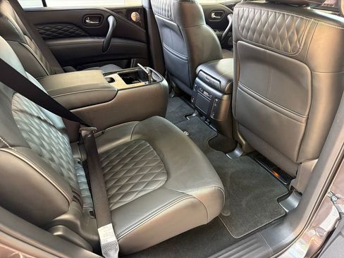 Used 2024 INFINITI QX80 Sensory w/ Cargo Package AWD/4WD image 32
