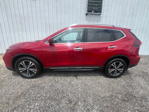 Used 2017 Nissan Rogue SL w/ SL Premium Package image 3