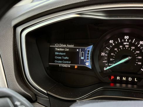 Used 2019 Ford Fusion SE FWD image 27