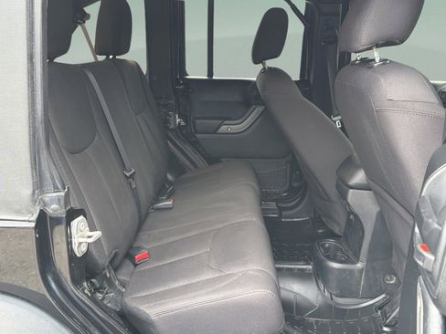 Used 2017 Jeep Wrangler Unlimited Sport w/ Quick Order Package 24S image 30