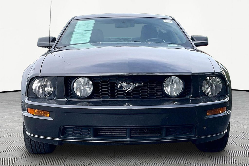Used 2007 Ford Mustang GT Premium RWD image 2