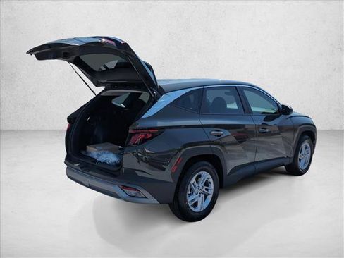 New 2026 Hyundai Tucson SE image 2