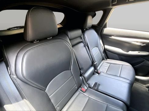 Used 2022 INFINITI QX50 Luxe w/ Appearance Package FWD image 19