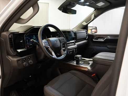 Certified 2023 Chevrolet Silverado 1500 RST image 6