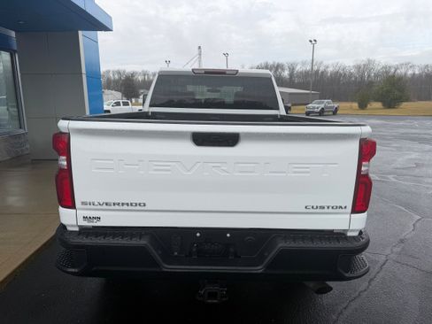 Used 2021 Chevrolet Silverado 2500 Custom w/ Custom Value Package image 7