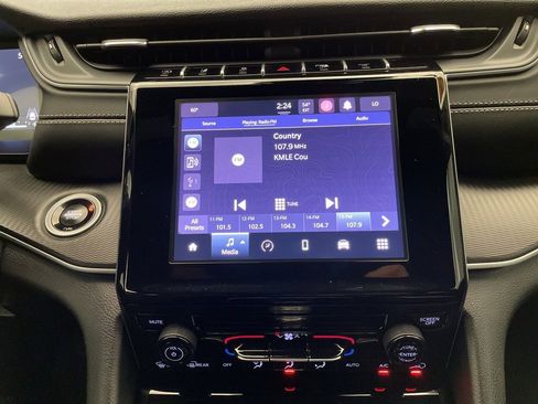 Certified 2025 Jeep Grand Cherokee Laredo X w/ Trailer Tow Package image 15