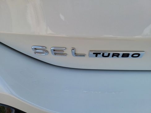 New 2026 Volkswagen Tiguan SEL R-Line image 14