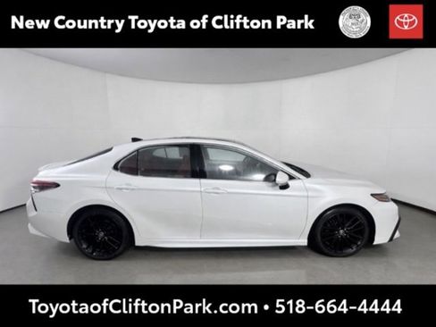 Used 2022 Toyota Camry XSE image 2