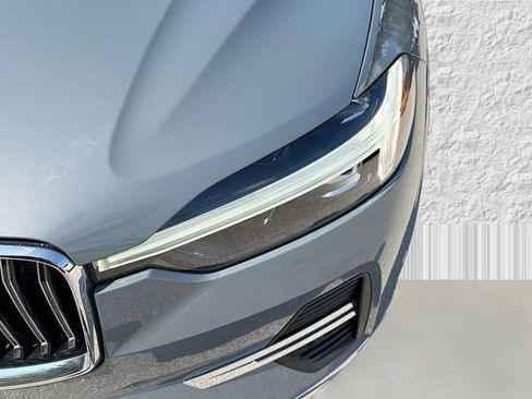 Used 2022 Volvo XC60 B6 Inscription w/ Advanced Package image 9