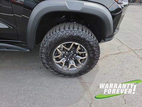Used 2024 Chevrolet Colorado ZR2 w/ ZR2 Convenience Package III AWD/4WD image 20