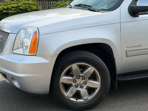 Used 2013 GMC Yukon SLT image 3
