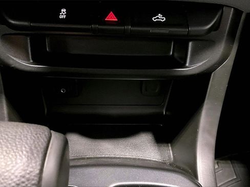 Used 2021 Chevrolet Colorado W/T w/ Custom Special Edition image 15