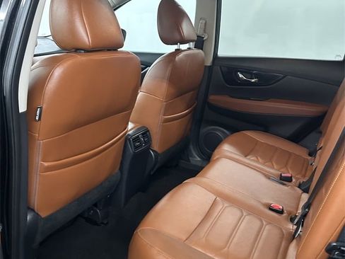 Used 2017 Nissan Rogue SL w/ SL Premium Package image 28