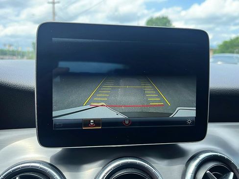 Used 2018 Mercedes-Benz CLA 250 image 17
