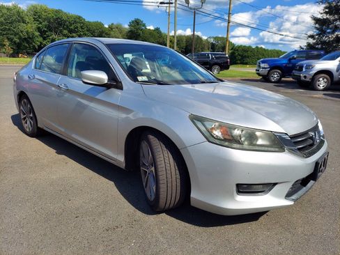 Used 2015 Honda Accord Sport image 3