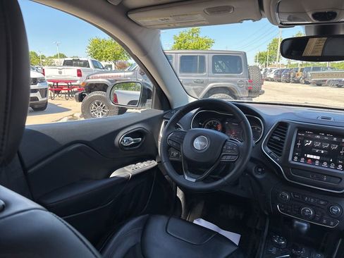 Used 2022 Jeep Cherokee Trailhawk w/ Comfort/Convenience Group AWD/4WD image 46