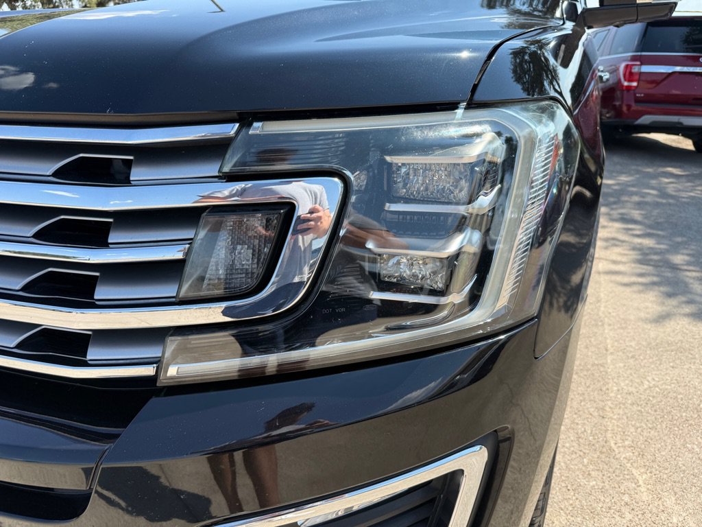 Used 2019 Ford Expedition Max Limited w/ Texas Edition Package RWD image 11