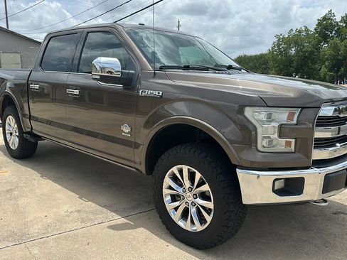 Used 2015 Ford F150 King Ranch w/ Equipment Group 601A Luxury AWD/4WD image 7