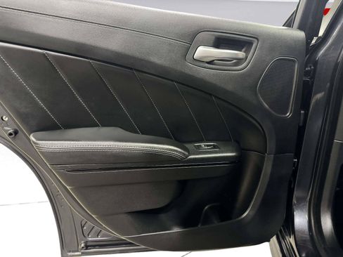 Used 2019 Dodge Charger Scat Pack w/ Daytona Edition Group RWD image 38